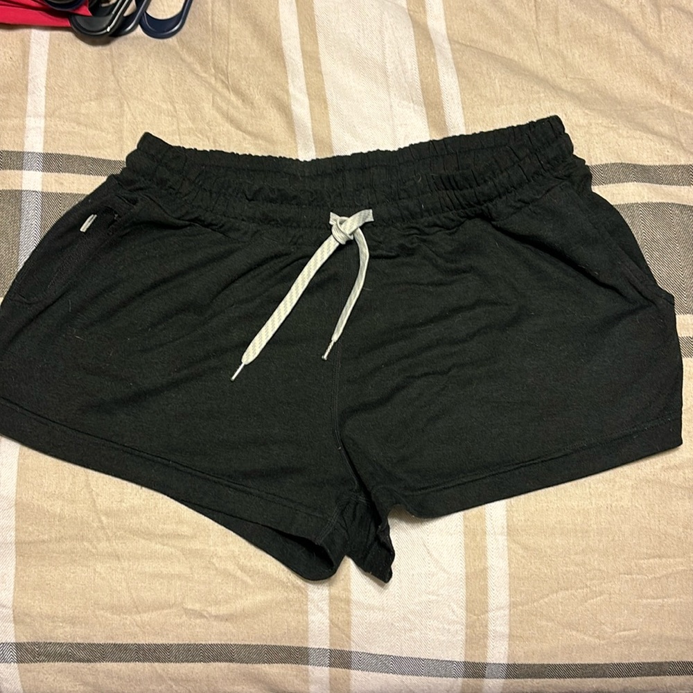 Vuori Halo Performance Shorts
